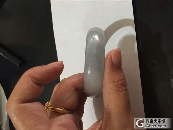 请大家帮我看看，新买的53圈，2500元，值不值_手镯翡翠