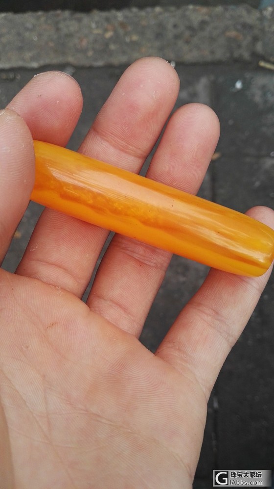 一半透明  一半不通明   值多钱？_琥珀蜜蜡