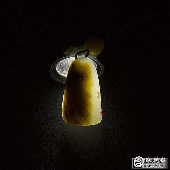 漂亮的秋梨皮印章_挂件和田玉