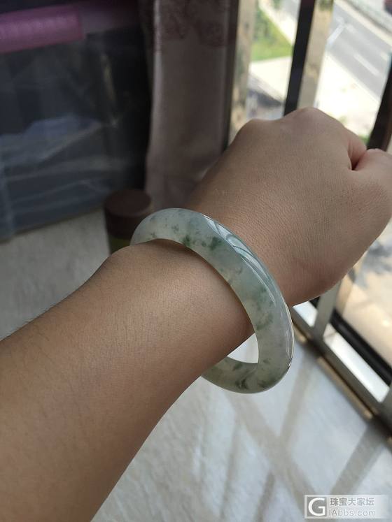 又来一个2万8的镯子，卖家图和买家图对比，这个算仙图吗？_翡翠手镯