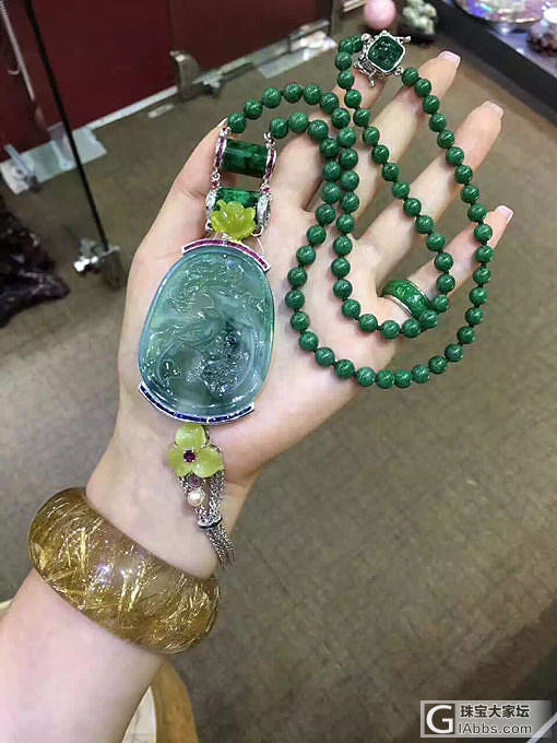 翡翠_翡翠