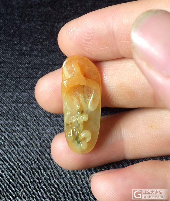 发一个别致的拖鞋小吊坠！_翡翠