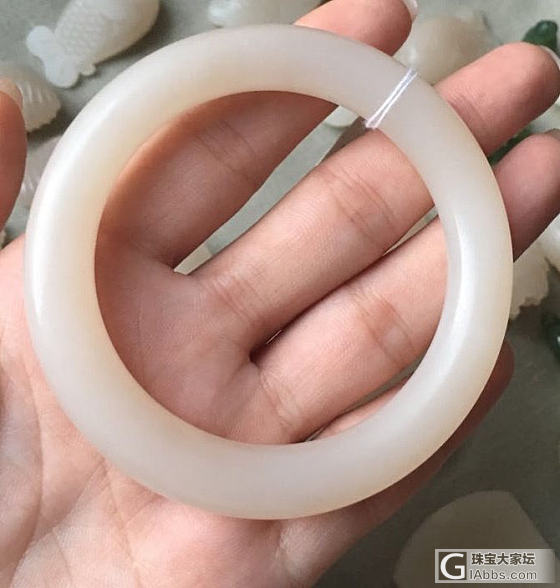 请教，估个价_手镯和田玉