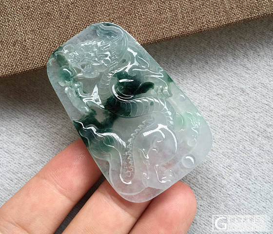 【翠园】精工厚庄飘花龙牌_牌子翡翠