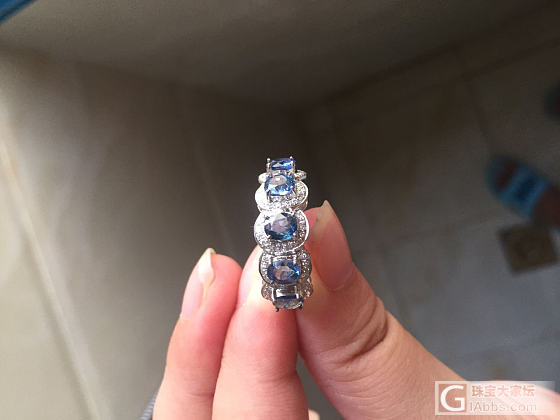 朋友的戒指，证书是蓝宝石，求大神指点_蓝宝石戒指
