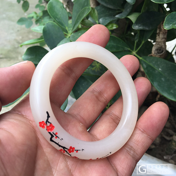 最近藕粉阴刻比较火_手镯和田玉