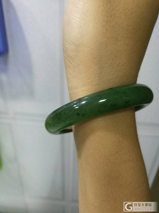 器型满意的碧玉镯_手镯碧玉