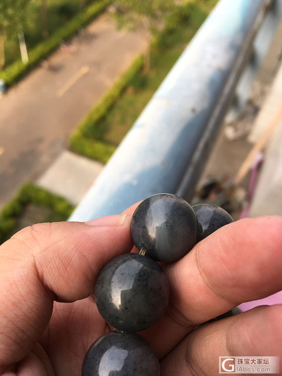 出个新疆青花籽料串串_和田玉