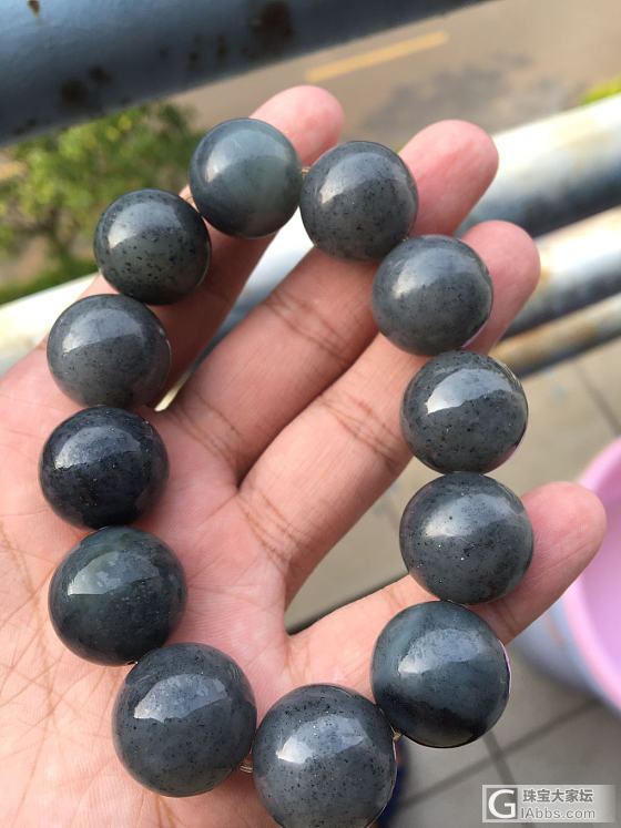 出个新疆青花籽料串串_和田玉
