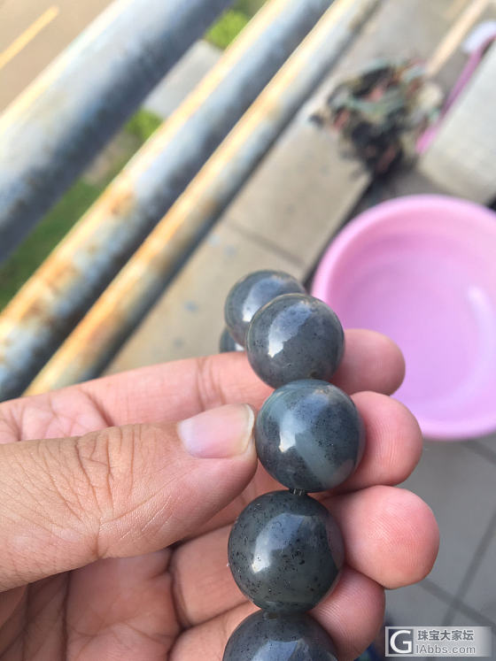 出个新疆青花籽料串串_和田玉
