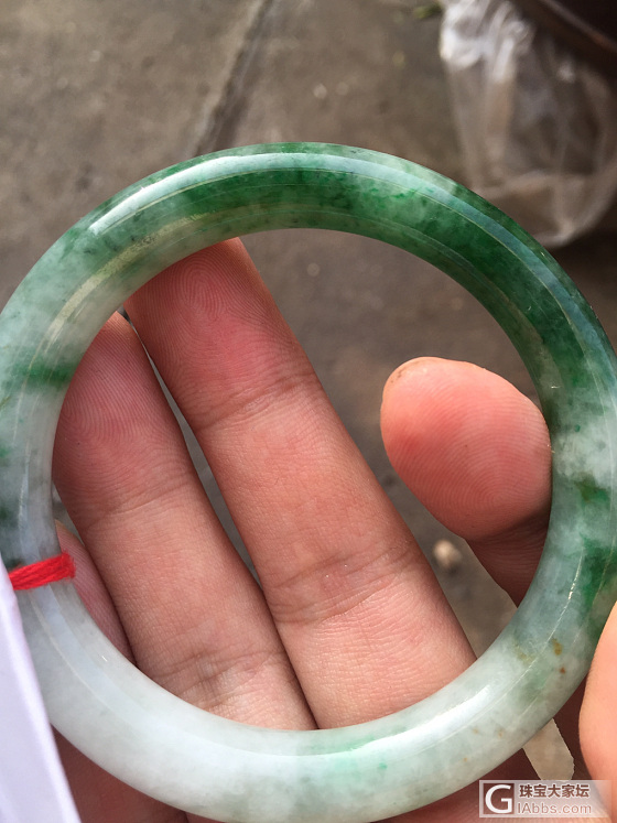 色阳手镯59圈口_手镯翡翠