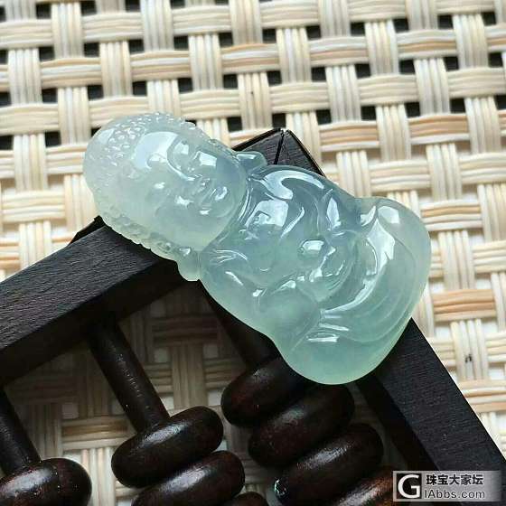 请帮我看下是真的天然翡翠吗？值好多钱？谢谢_翡翠