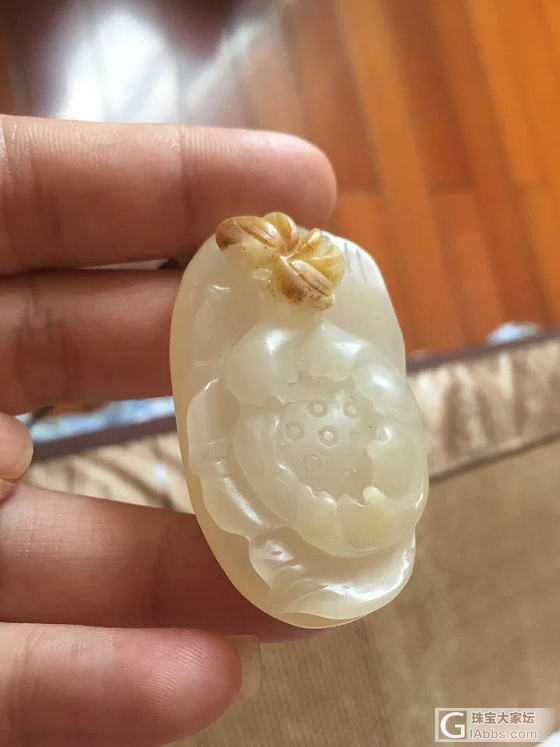 天然黄龙玉巧雕富贵花开牡丹_黄龙玉
