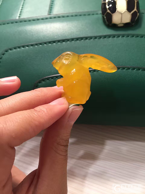 有年头的俄雕工_蜜蜡古董首饰