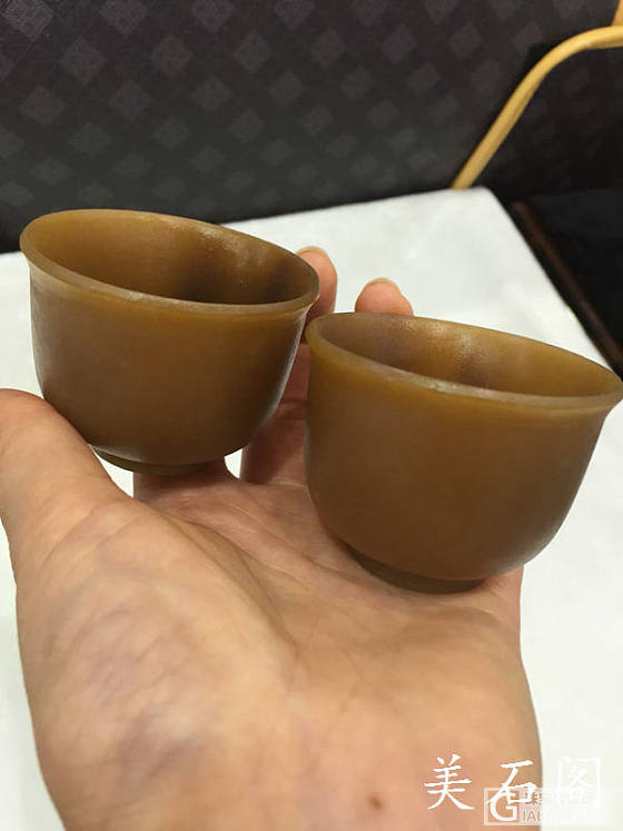 新品：一对黄亮亮的 糖玉茶杯。_茶具糖玉