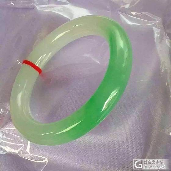 就喜欢这种一抹绿的！_手镯翡翠
