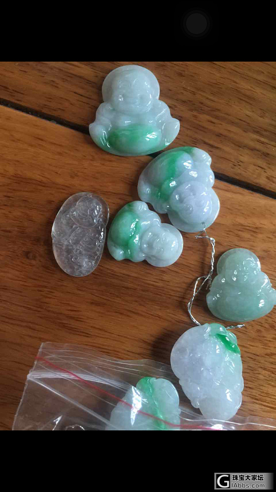 朋友们帮我估个价 多少可以入_翡翠