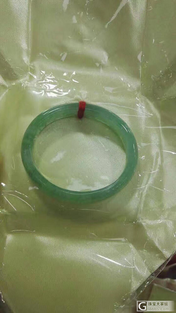 天然冰绿翡翠手镯54.5_手镯翡翠
