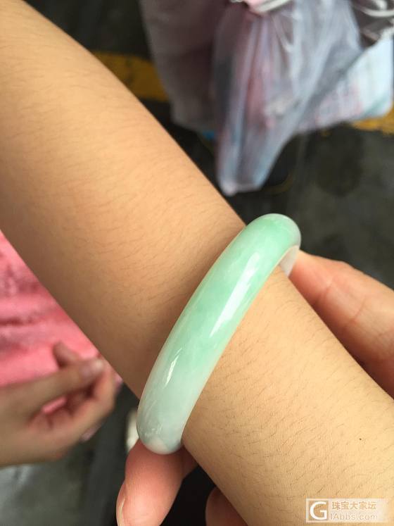给小朋友的镯子_手镯翡翠
