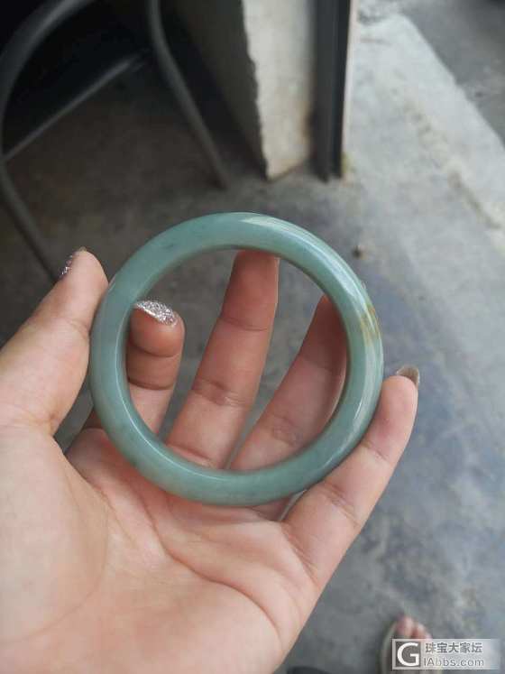 全新小翡翠镯子出售，灵秀小巧可爱。_手镯翡翠
