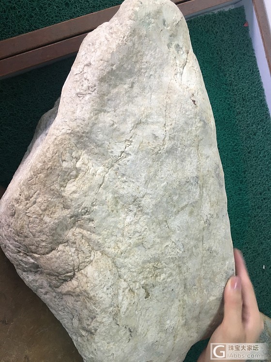白沙皮原石，表面积想不明显，求大神指点_翡翠原石