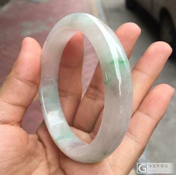 太晚了，拍不出效果来_手镯翡翠