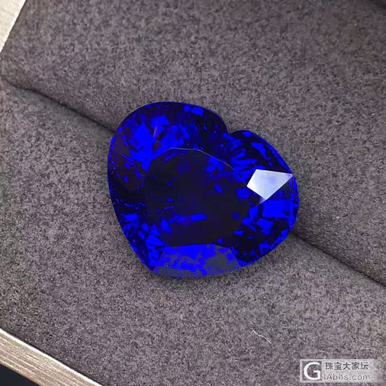 海洋之心  全净体天然5a坦桑石  收藏级_刻面宝石坦桑石