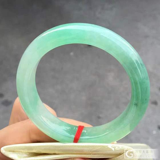 求购一只翡翠手镯_手镯翡翠
