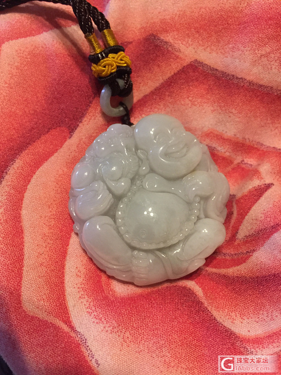 新买的翡翠吊坠，40多克，请大家帮我看看应该多少钱，谢谢！_翡翠