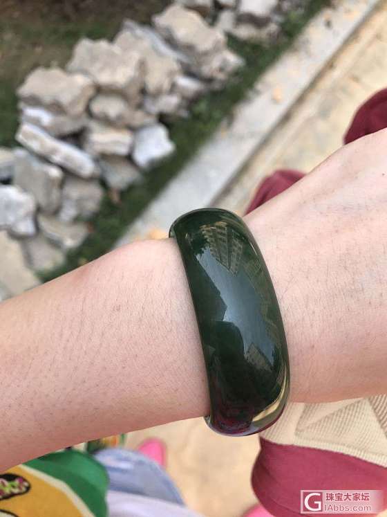 请帮忙看看价格_手镯碧玉