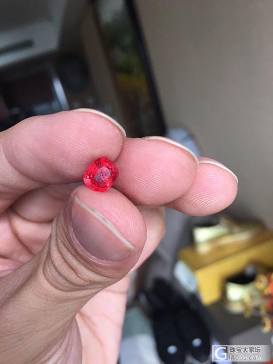 橙色尖晶也挺好看的_尖晶石