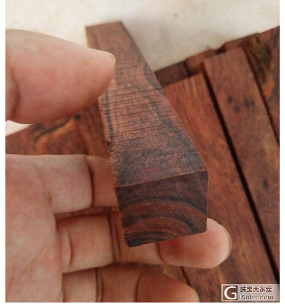 大伙们看看这个是不是小叶紫檀的木料？_小叶紫檀