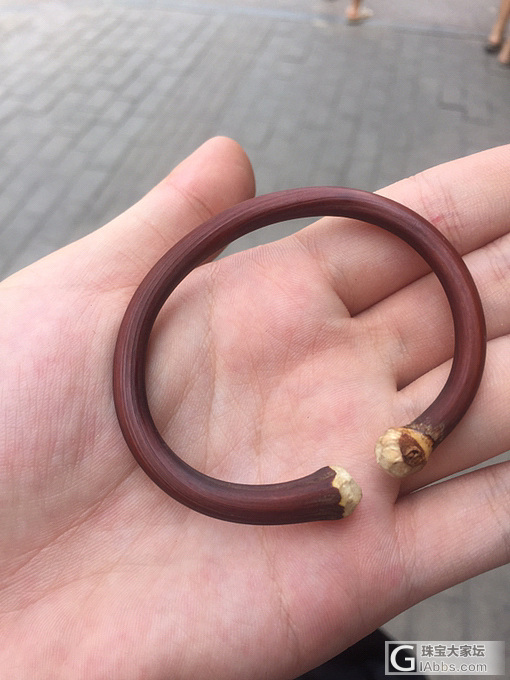 出些闲置水晶鸡血藤回血_葡萄石鸡血藤
