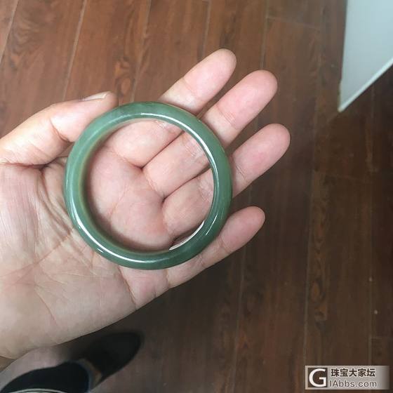 刚转的手镯拿不下来了_手镯碧玉