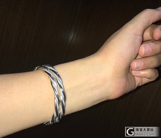 成双成对，看看美貌喜气的对镯_手镯银