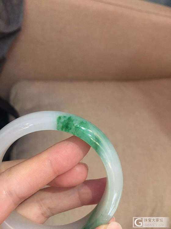 刚拍回来的镯子_翡翠
