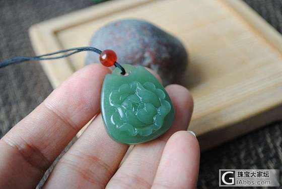 【雅知玉】新品，湖水绿手链，牡丹锁。。。_和田玉