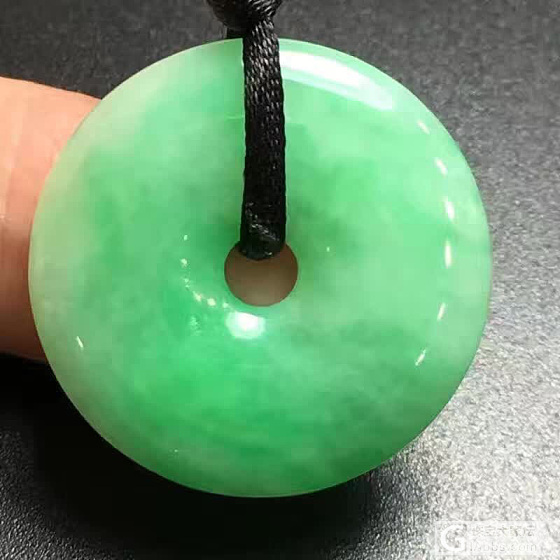 翠色平安扣_平安扣翡翠