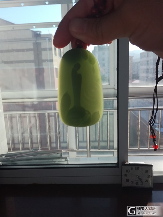 去年上半年入的，当时一共才花了5000块吧，当时极爱碧玉，没舍得戴，后来喜欢籽料..._碧玉