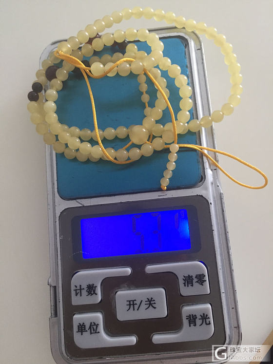 之前开贴帮人带的一套蜜蜡牡丹，后来不要了，当时坛子里的一个亲买了牡丹，不要链子，..._珠串蜜蜡