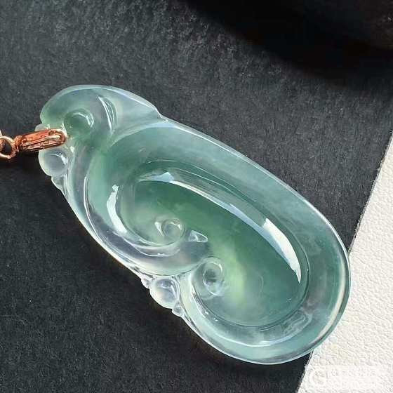 翡翠挂件_挂件翡翠