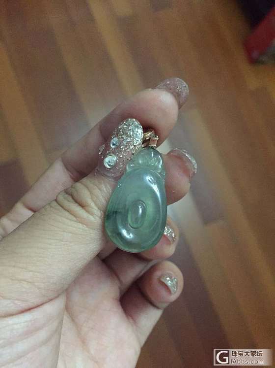 出自己的翡翠蓝水飘花冰透吊坠_翡翠