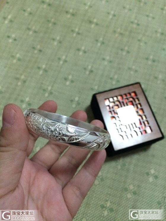大仓，半出坑_银