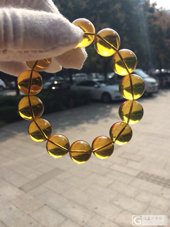 各有千秋_金珀珠串