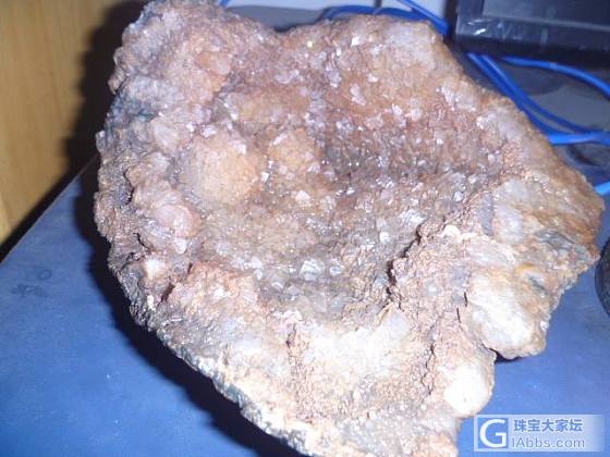 天然的水晶是石英吗？_水晶
