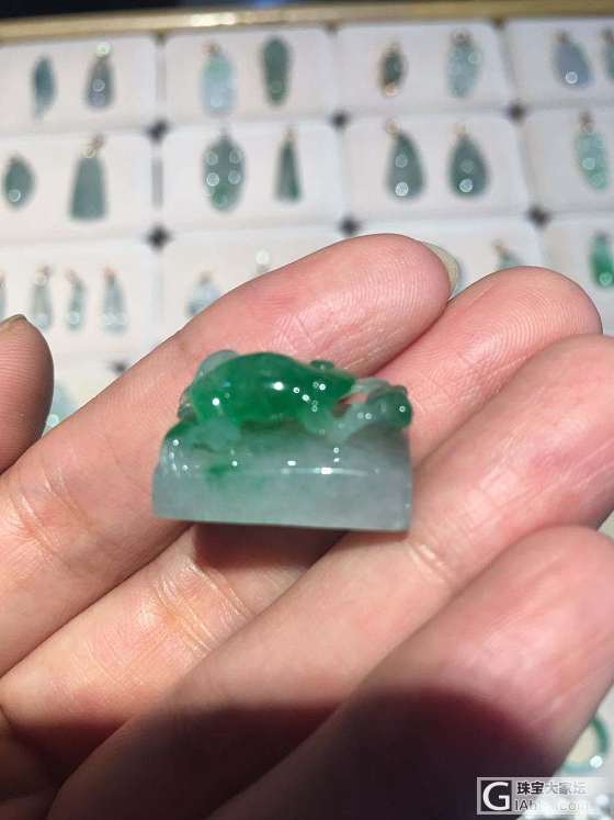 带色顶呱呱_翡翠
