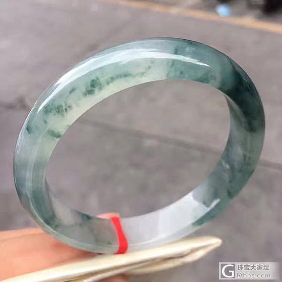 冰种飘蓝花标圈54.5-12.2-7.3mm,完美！价:22000_手镯翡翠