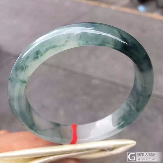 冰种飘蓝花标圈54.5-12.2-7.3mm,完美！价:22000_手镯翡翠