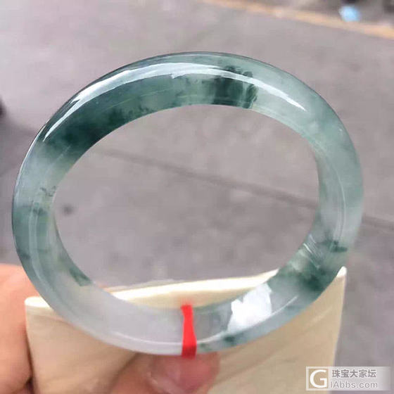 冰种飘蓝花标圈54.5-12.2-7.3mm,完美！价:22000_手镯翡翠