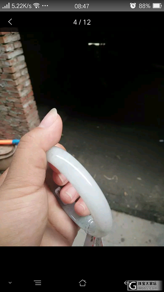 翡翠手镯，该不该入手_手镯翡翠